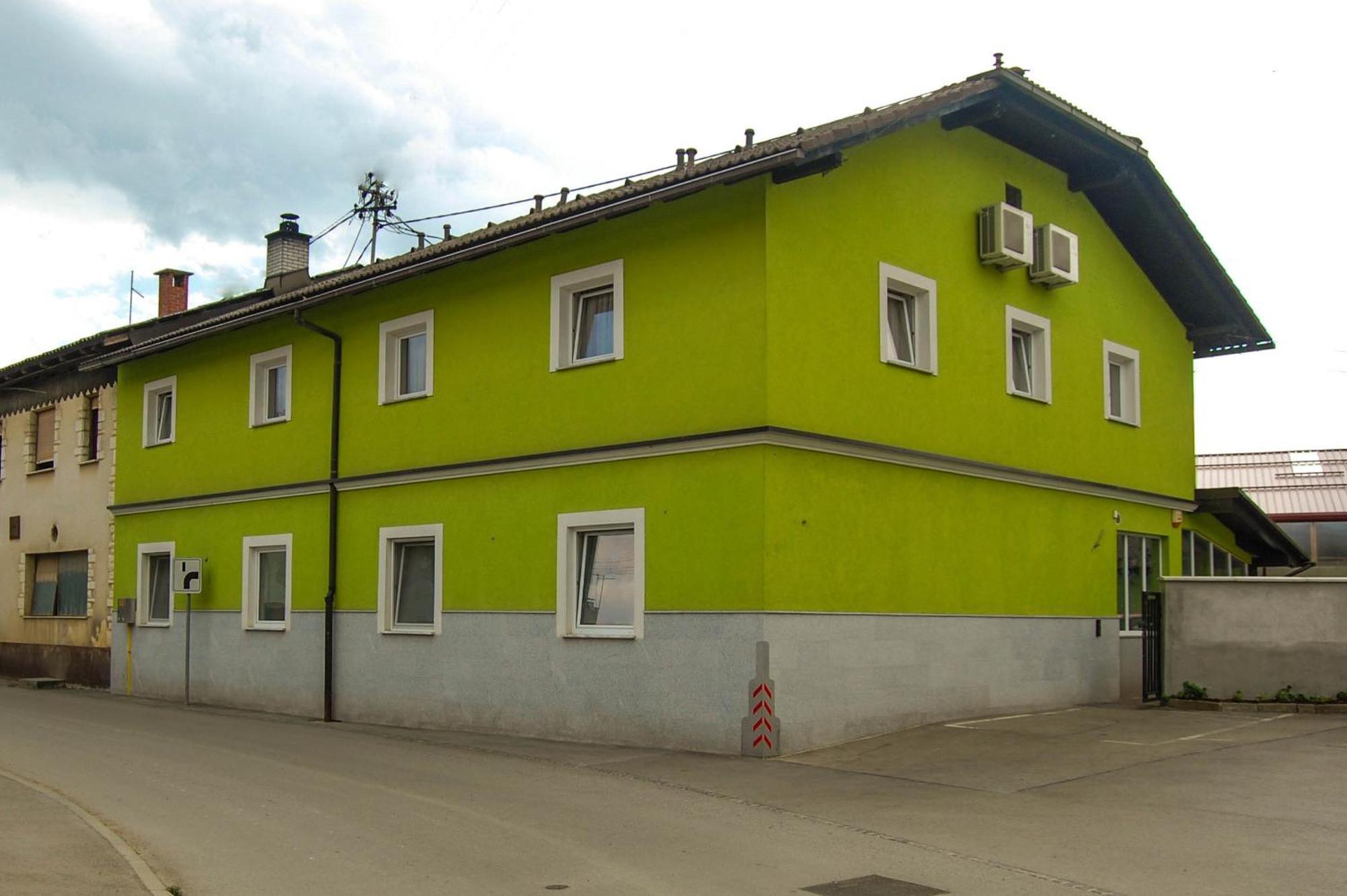 Penzion Pri Slovenc Dol pri Ljubljani Екстериор снимка